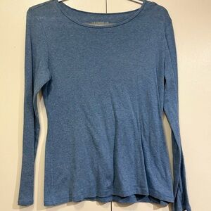 Liz Claiborne Fitted Blue Long Sleeve Tee